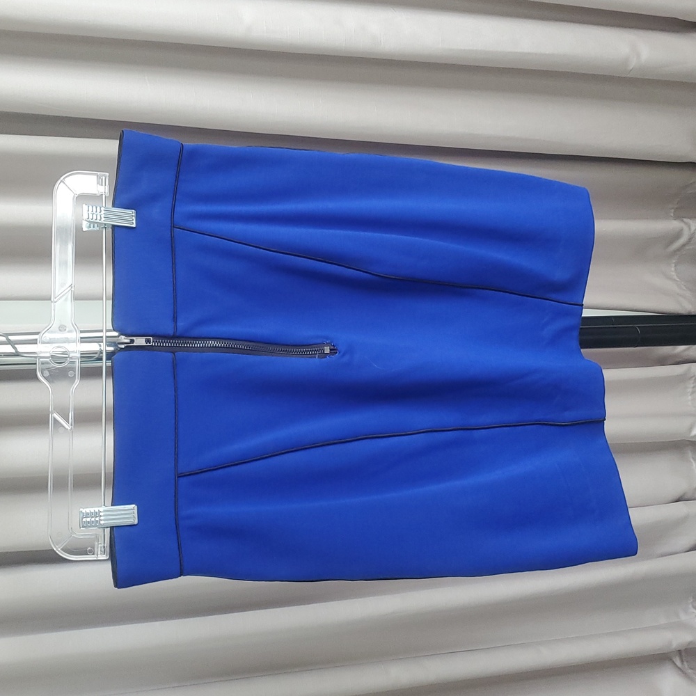 Fancy skirt - Picture 2 of 3
